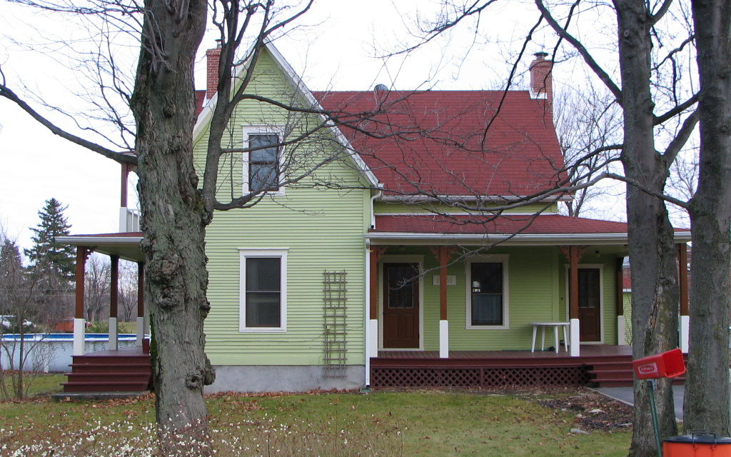 1261 rue Henriette-Feller