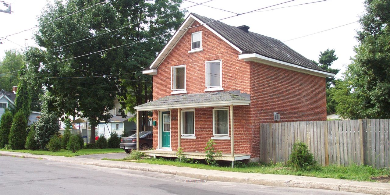 250 8e Avenue