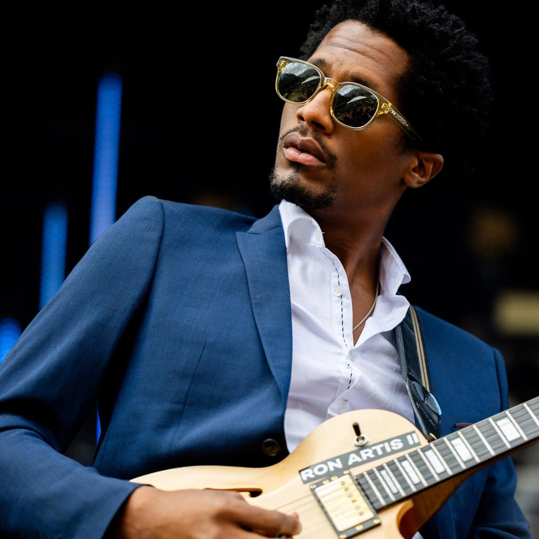 RON ARTIS II – chanson